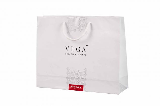 Luksuslik n��rsangaga valge kinkekott on valmistatud .Kotile saab peale tr�kkida logo.Soodsaim lah