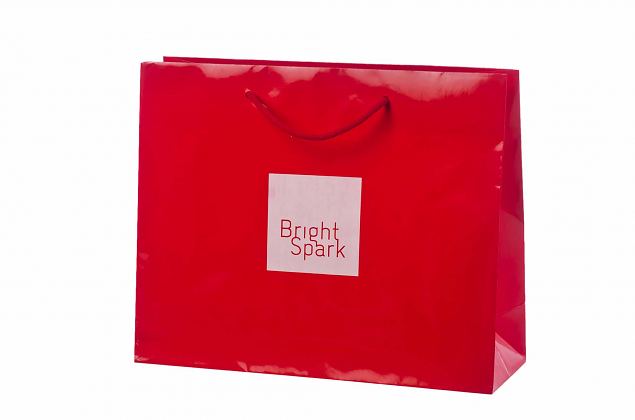 Paberkotid, mis on valmistatud k�sit��na, loetakse premium toodeteks. Kaunis pakend on ehteks nii 