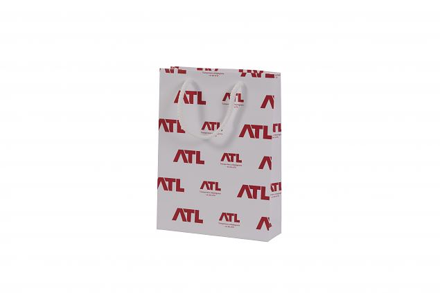 Personaalse logo pealtr�kiga sangadega paberkotid sobivad h�sti reklaamikandjateks. N�gus paberkot