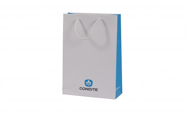 Meie valikus on palju erinevaid suurusi sangadega paberkotte. K�ikidele kottidele teostame logo pe